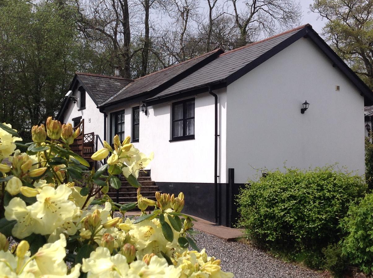 Three Gates Farm Holiday Cottages Huntsham Exterior foto